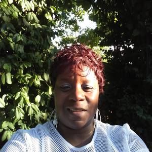 Meet your Posher, Juanita